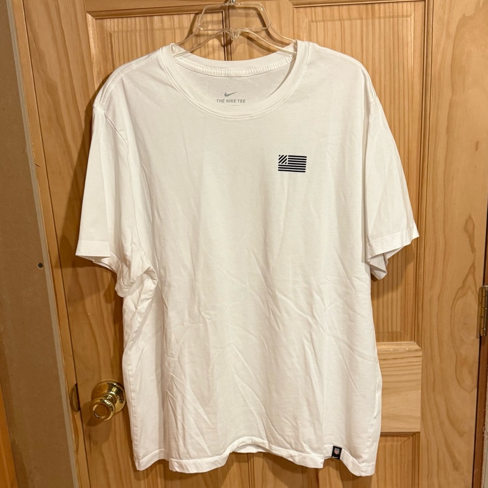 Mens XXL Nike Tshirt